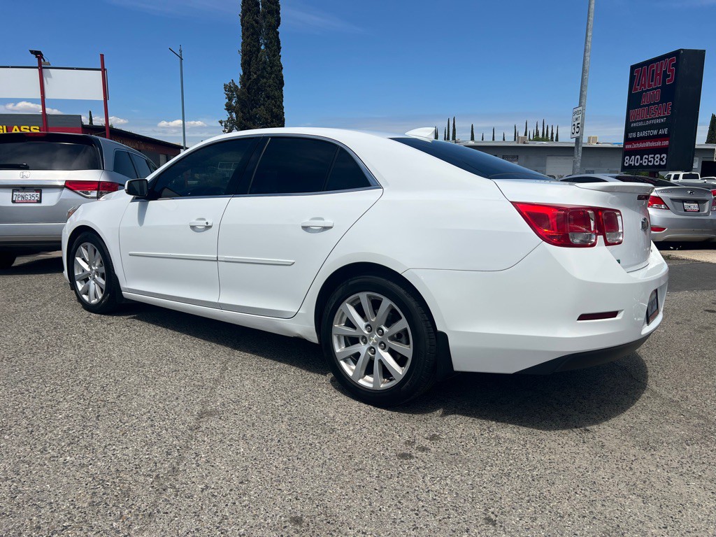 2015 Chevrolet Malibu Image 3