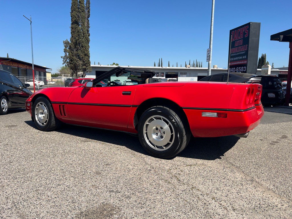 1986 Chevrolet Corvette Image 3