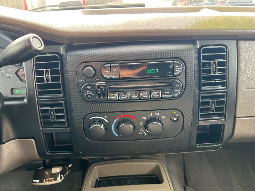2003 Dodge Dakota Image 10