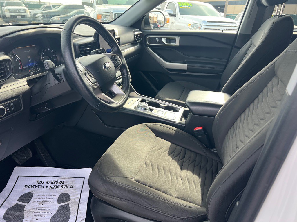 2021 Ford Explorer Image 8