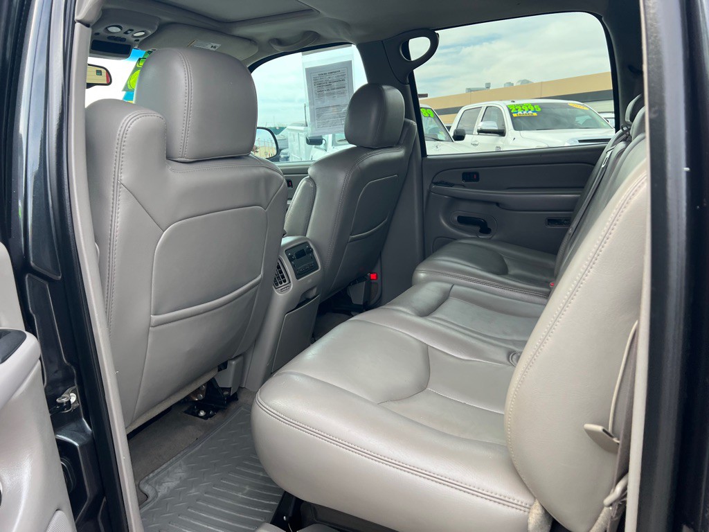 2005 Chevrolet Avalanche Image 7