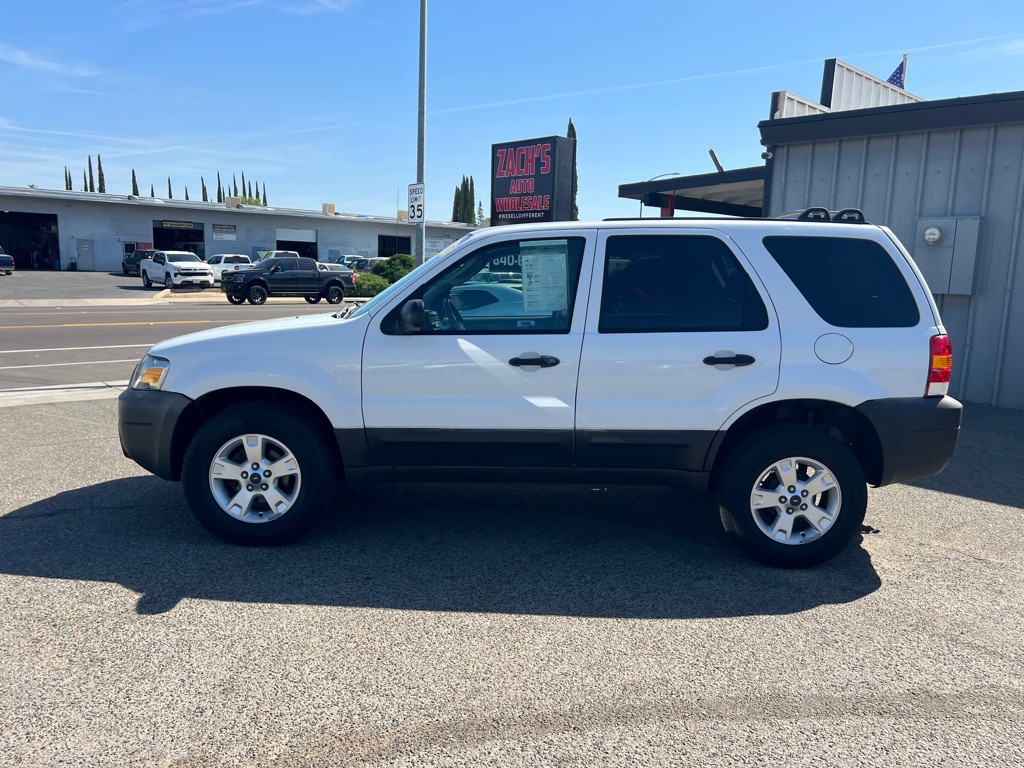 2007 Ford Escape Image 2