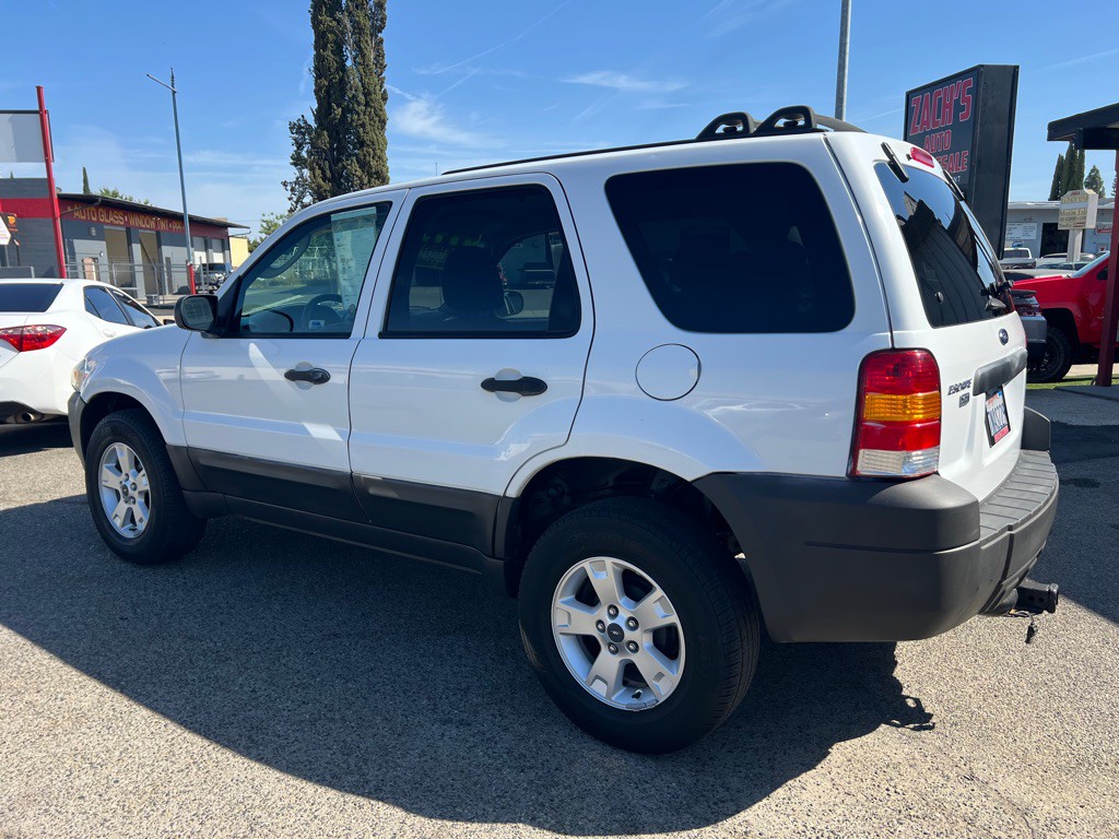 2007 Ford Escape Image 3