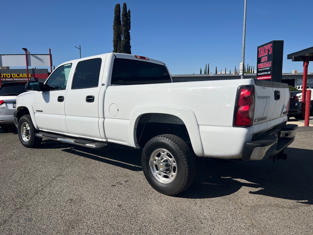 2005 Chevrolet Silverado 1500 Image 3