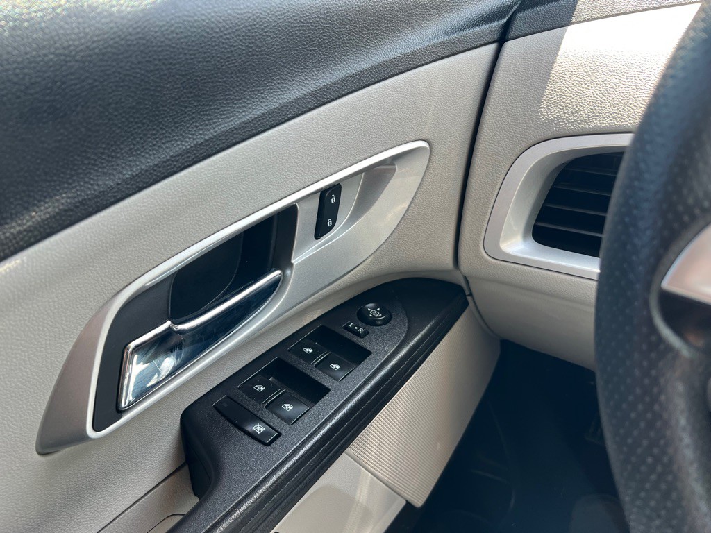 2016 Chevrolet Equinox Image 12