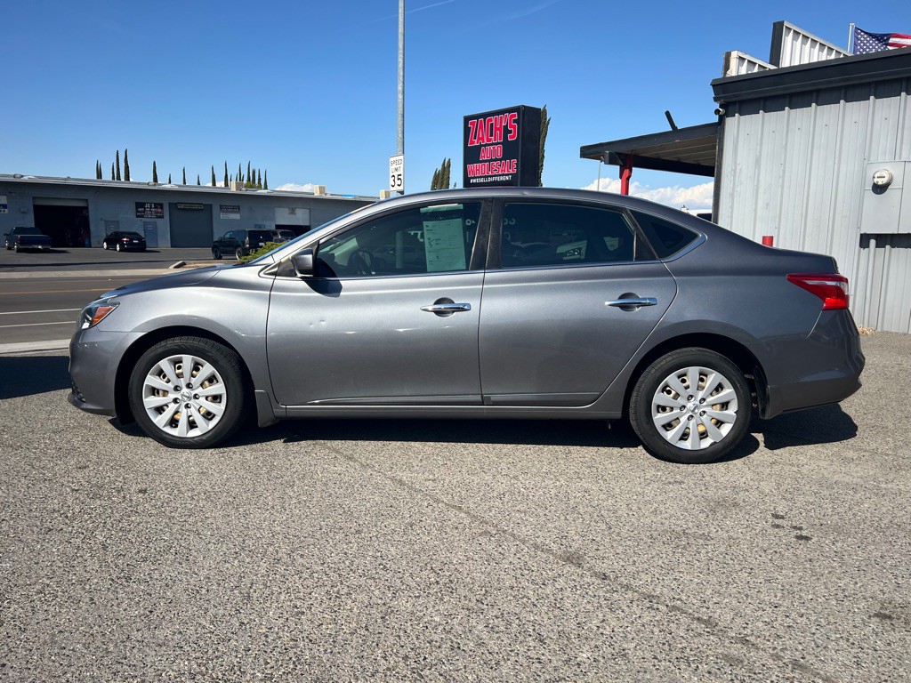 2017 Nissan Sentra Image 2