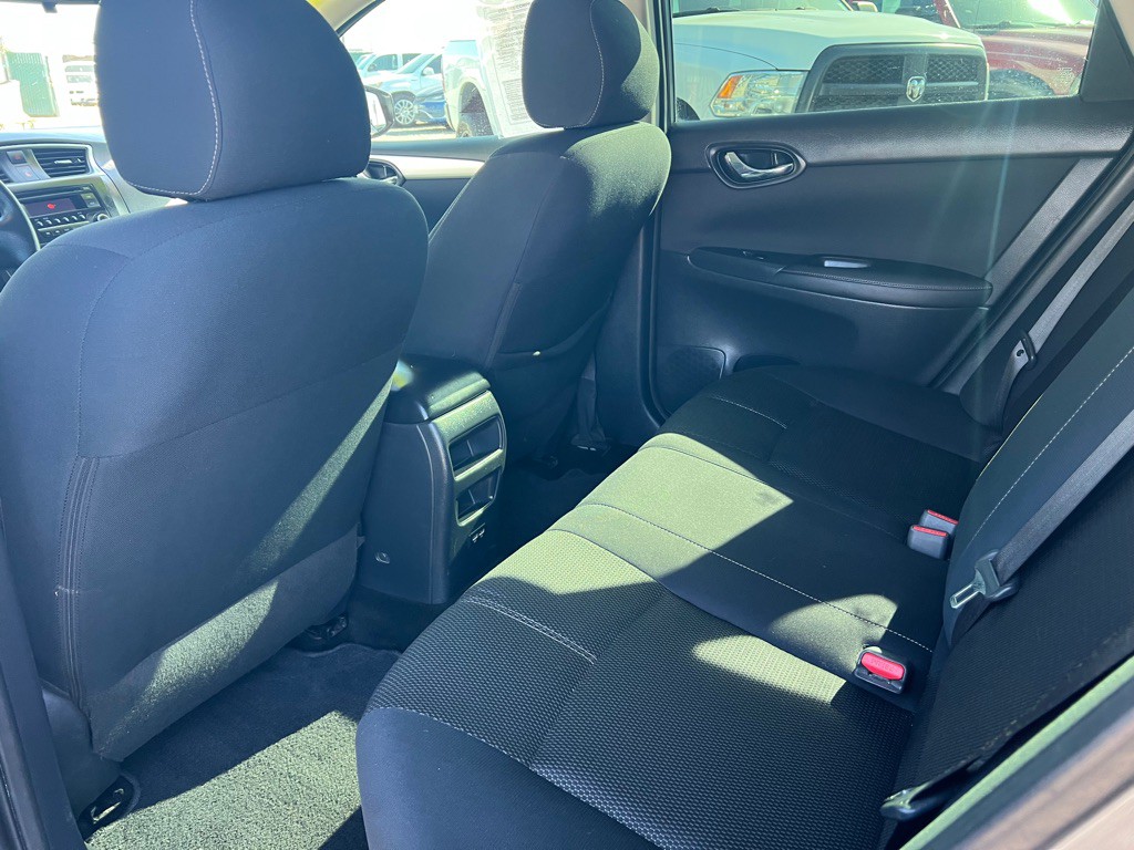2017 Nissan Sentra Image 7