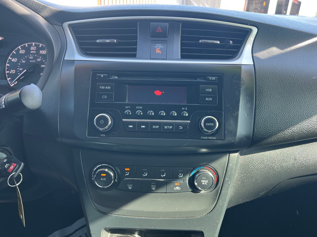 2017 Nissan Sentra Image 10