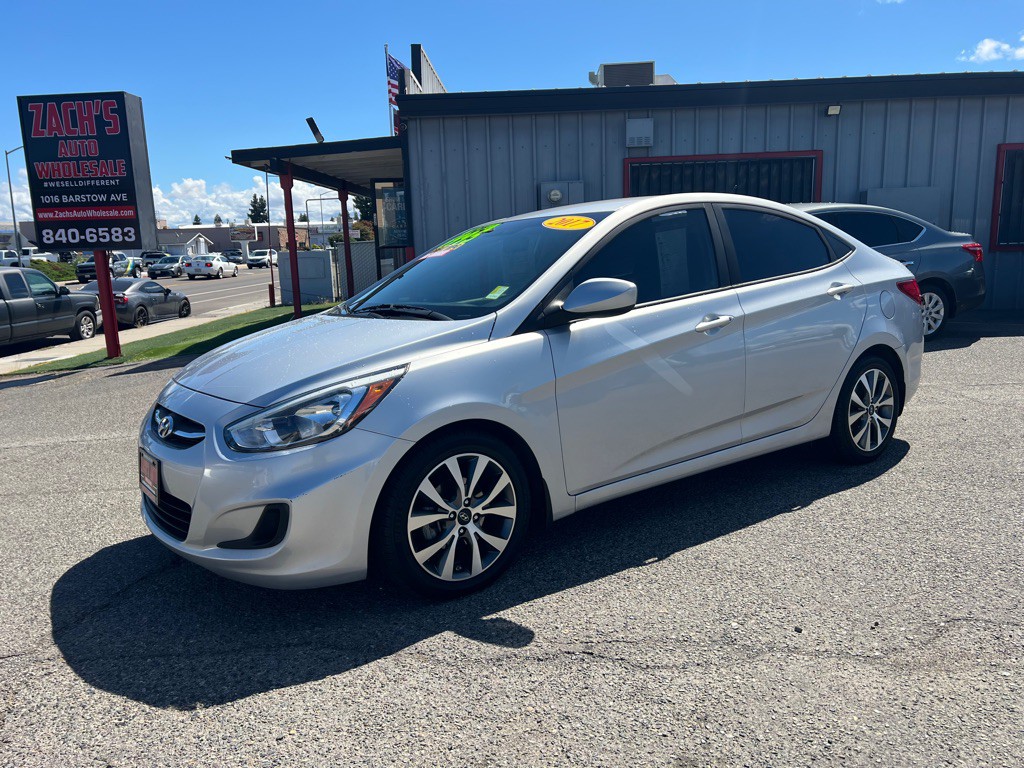 2017 Hyundai Accent Image 1