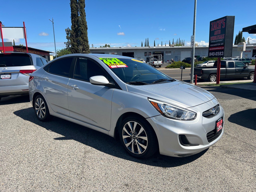 2017 Hyundai Accent Image 4