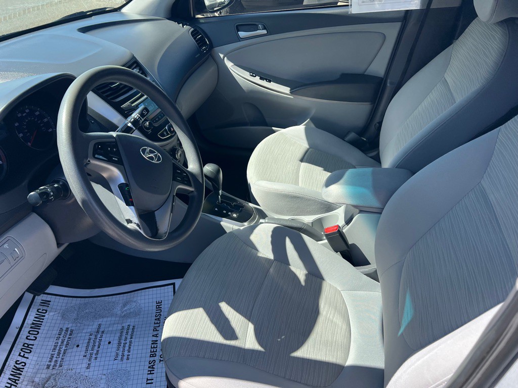 2017 Hyundai Accent Image 8