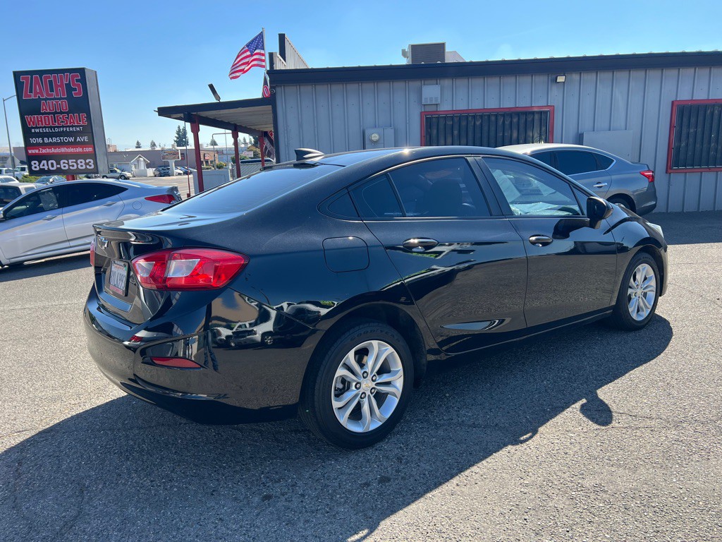 2019 Chevrolet Cruze Image 6