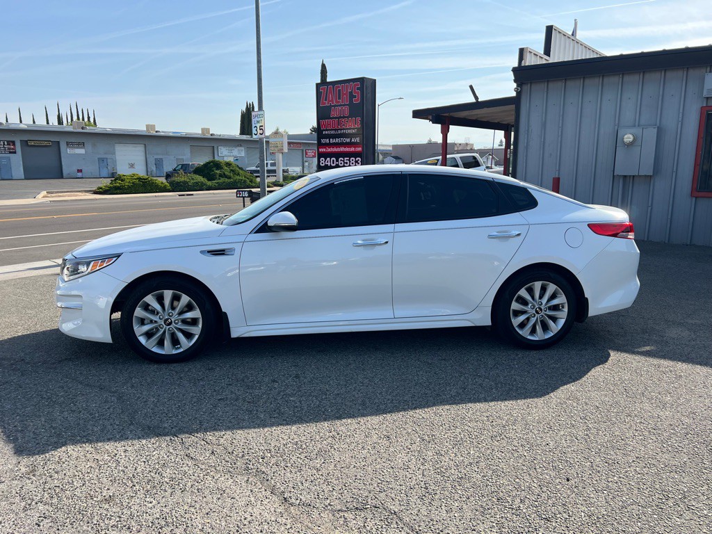 2018 Kia Optima Image 2