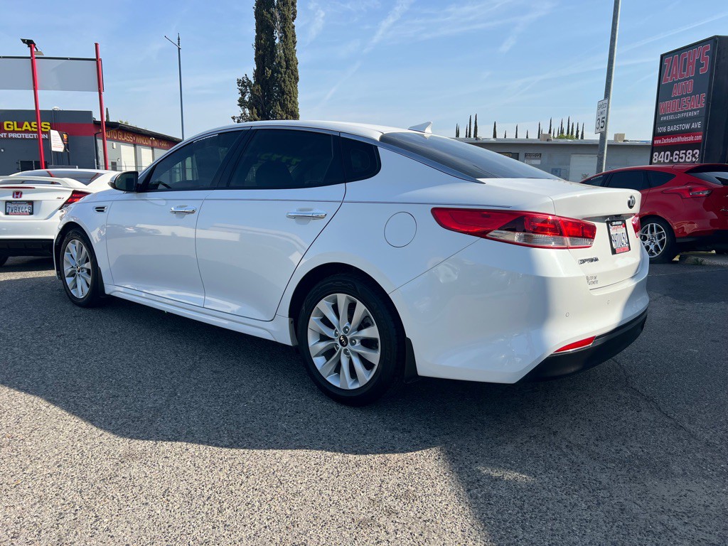 2018 Kia Optima Image 3