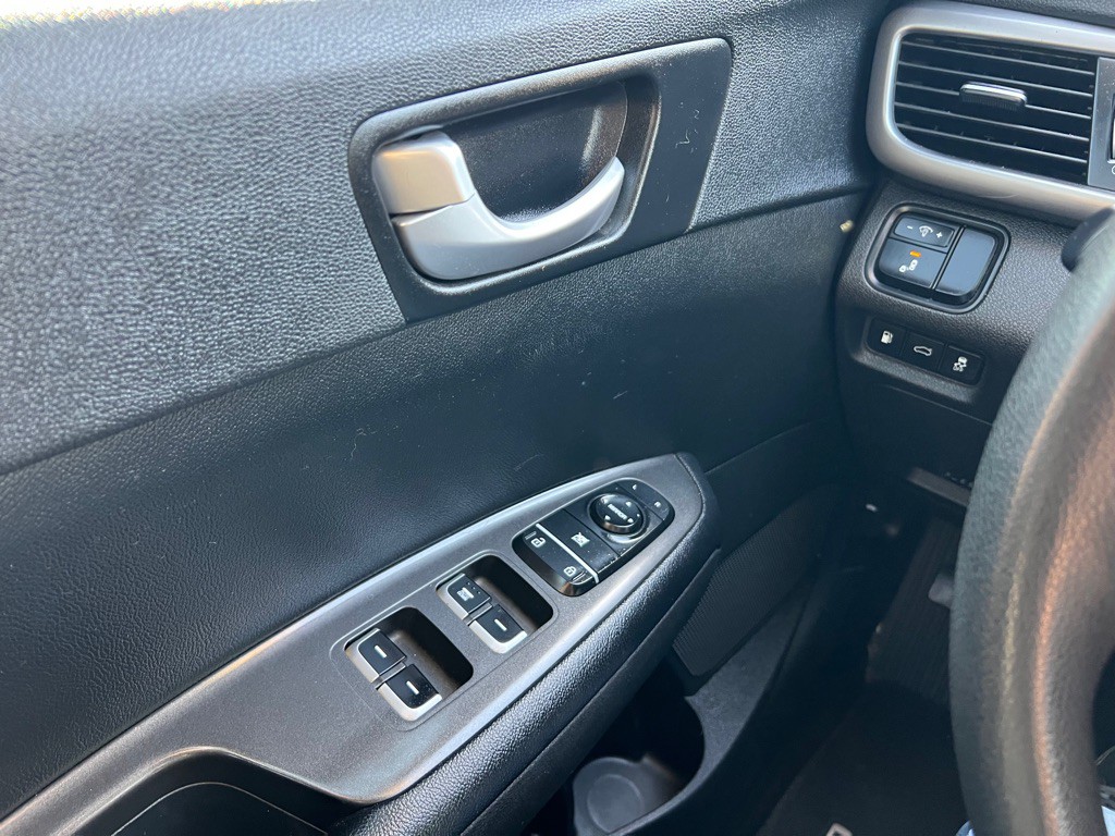 2018 Kia Optima Image 12