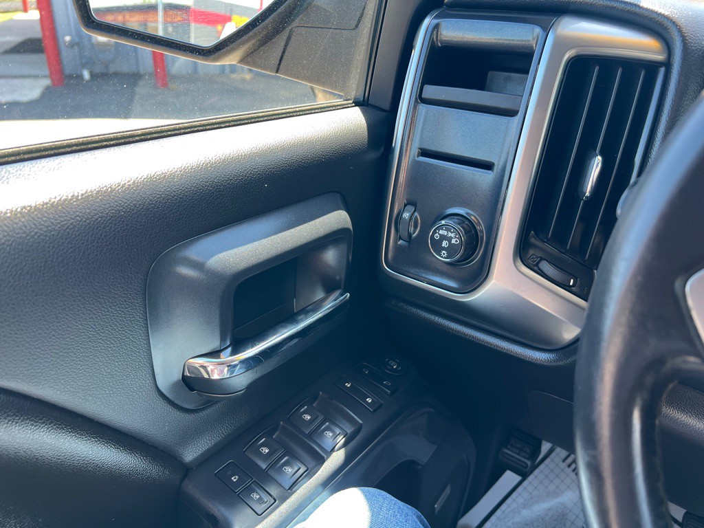 2015 Chevrolet Silverado 1500 Image 12