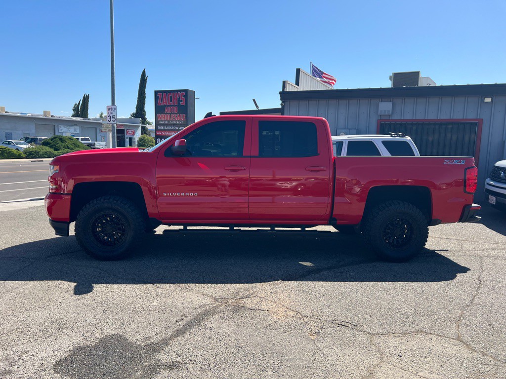 2017 Chevrolet Silverado 1500 Image 2