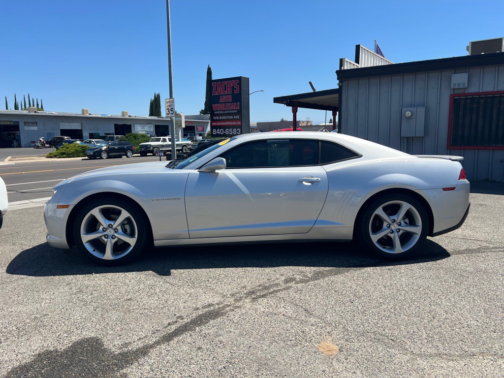 2015 Chevrolet Camaro Image 2