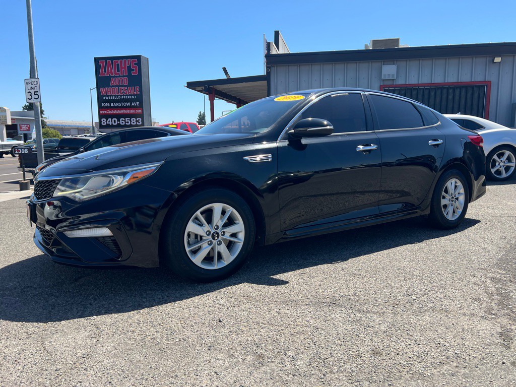 2019 Kia Optima Image 1