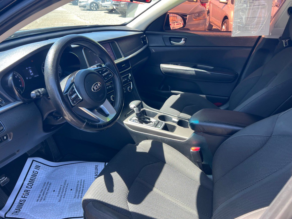 2019 Kia Optima Image 8