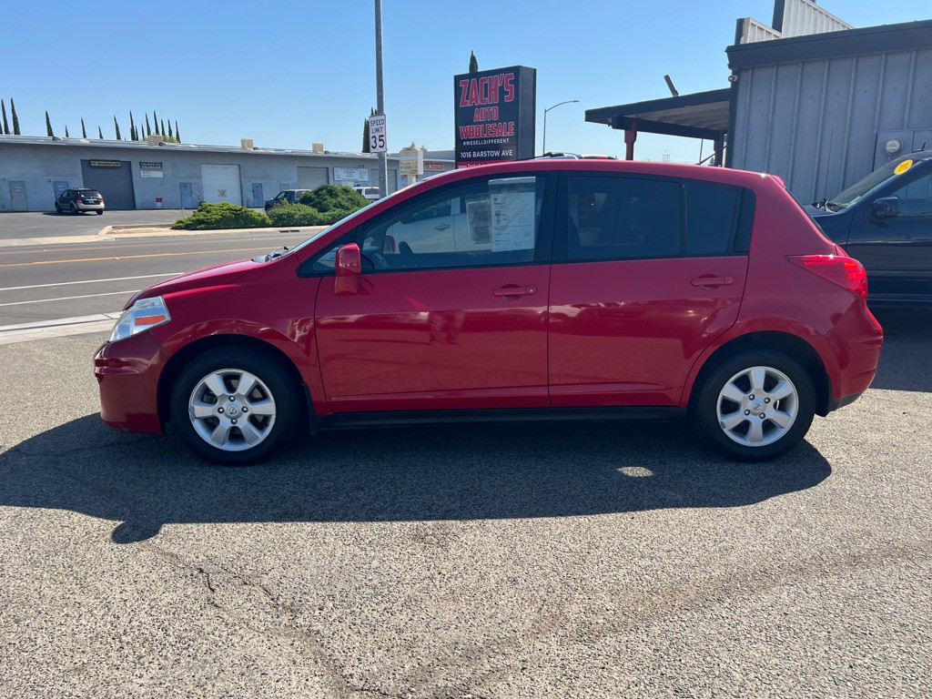 2007 Nissan Versa Image 2