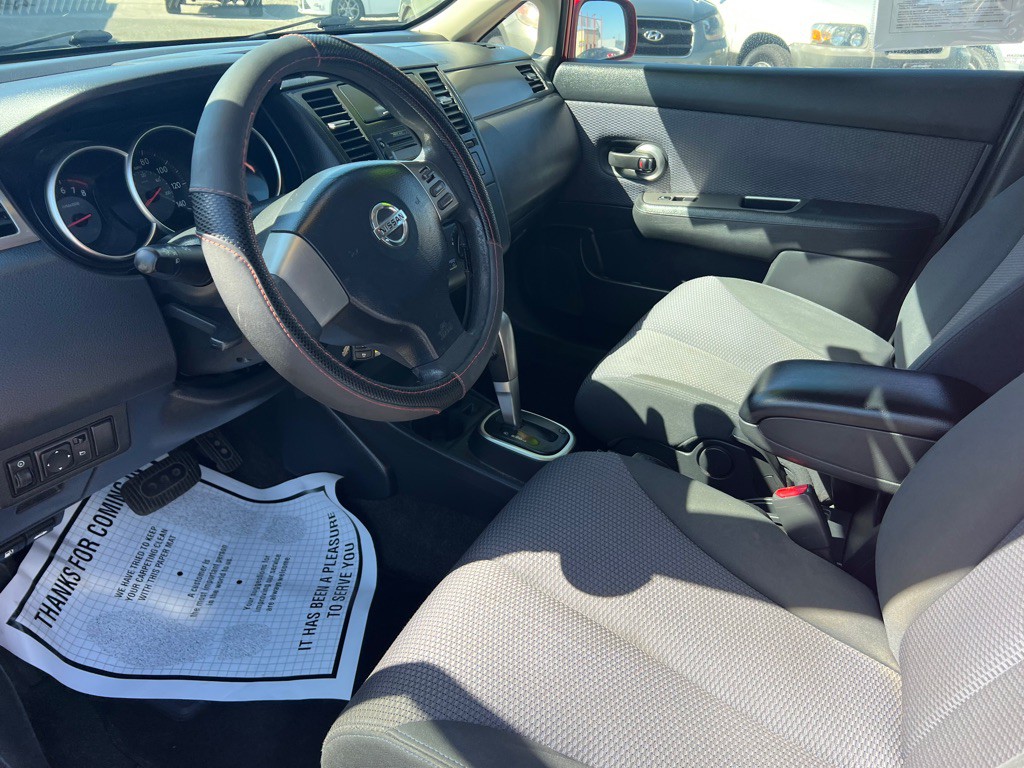 2007 Nissan Versa Image 8