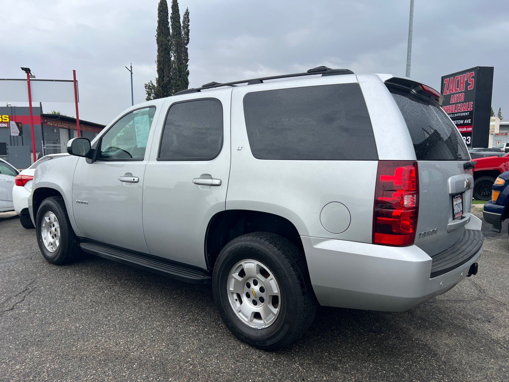 2011 Chevrolet Tahoe Image 3