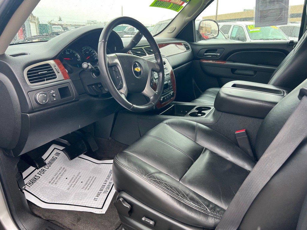 2011 Chevrolet Tahoe Image 8