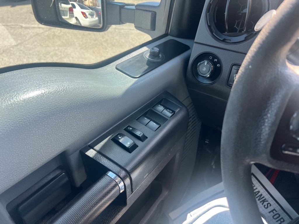 2015 Ford F-250 Image 12