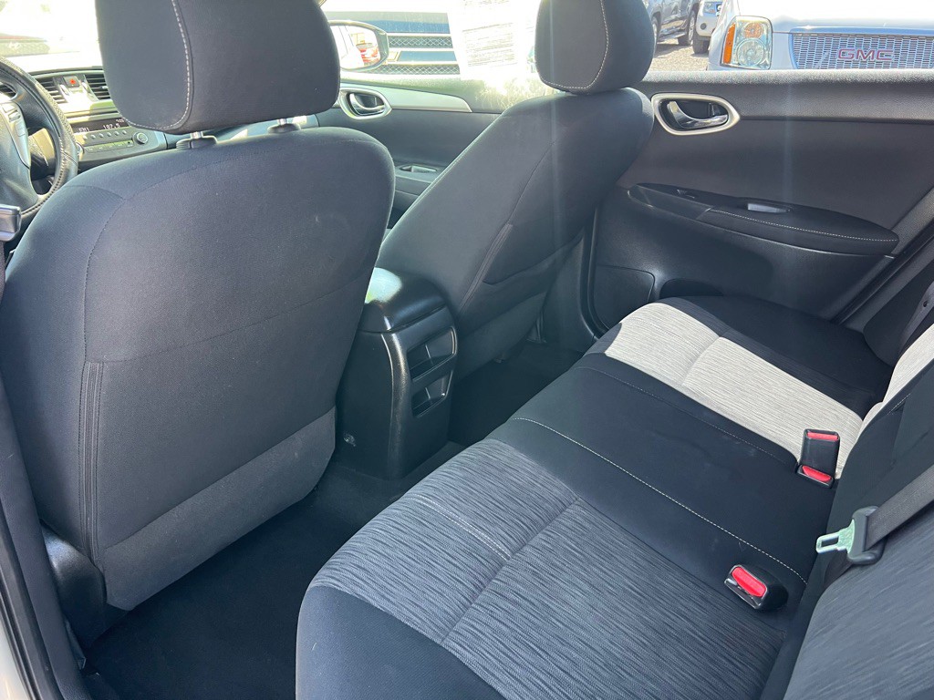 2014 Nissan Sentra Image 7