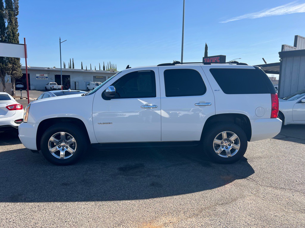 2012 GMC Yukon Image 2