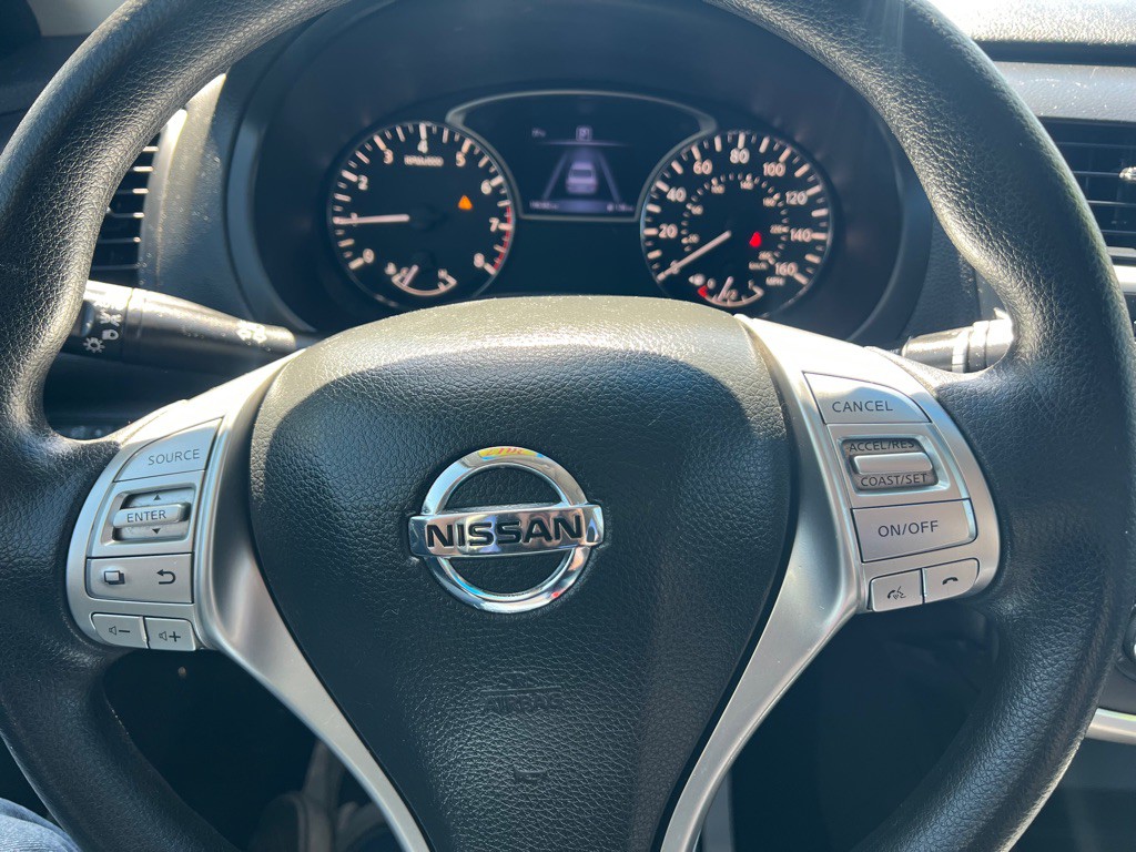 2017 Nissan Altima Image 11