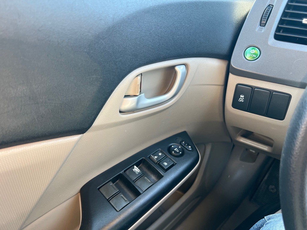 2012 Honda Civic Image 12