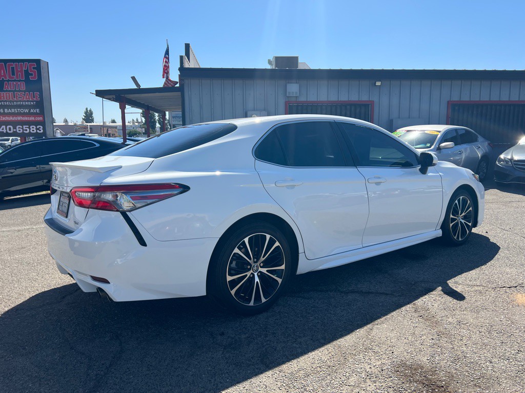 2018 Toyota Camry Image 6