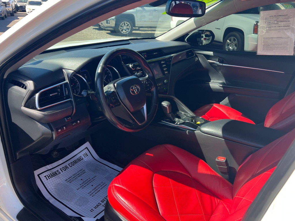2018 Toyota Camry Image 8