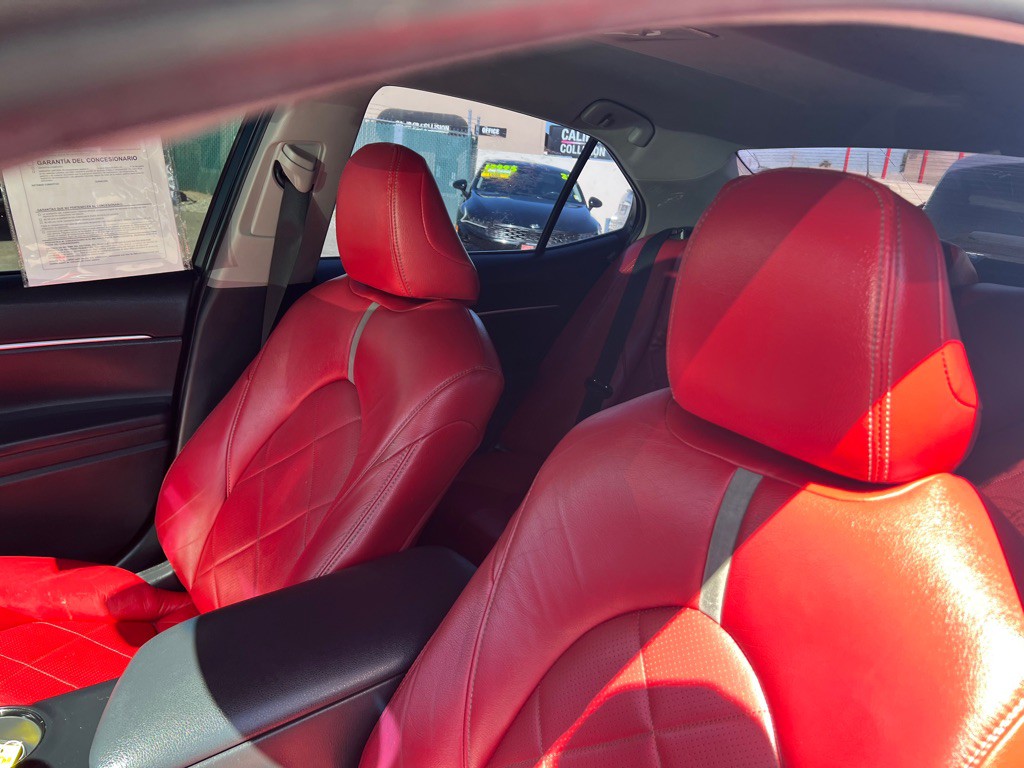 2018 Toyota Camry Image 9