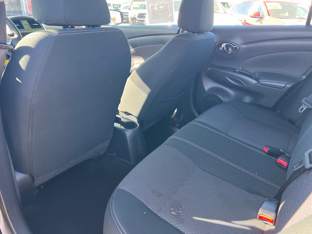 2017 Nissan Versa Image 7
