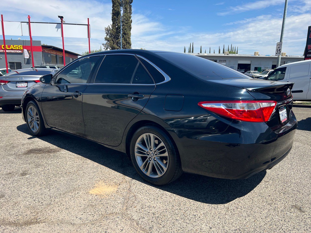 2015 Toyota Camry Image 3
