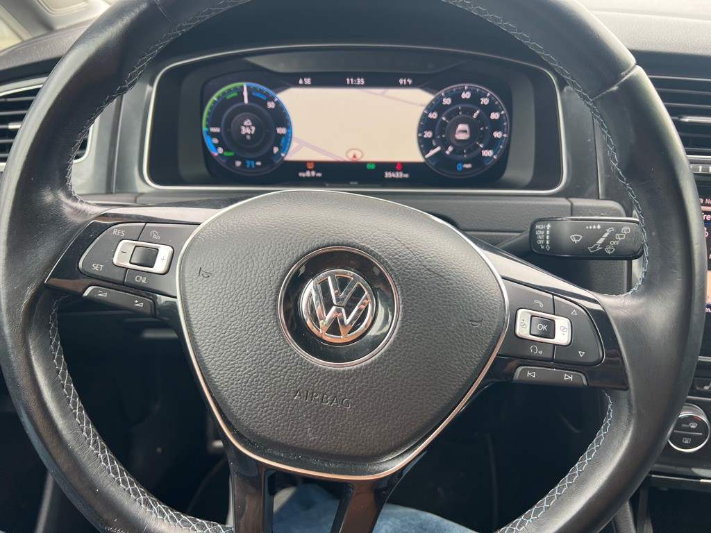 2018 Volkswagen Golf Image 11
