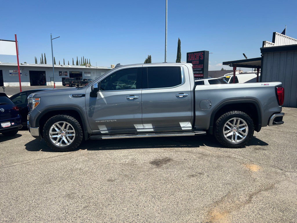 2022 GMC Sierra Image 2