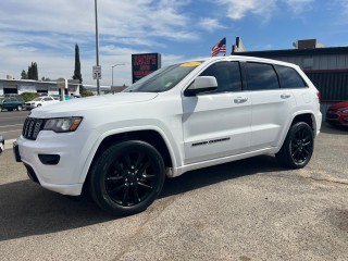 Image for 2017 Jeep Grand Cherokee Laredo ID: 7655686