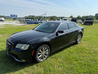 Image for 2018 Chrysler 300 Touring ID: 6479355