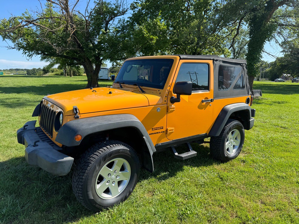 2012 Jeep Wrangler Image 1