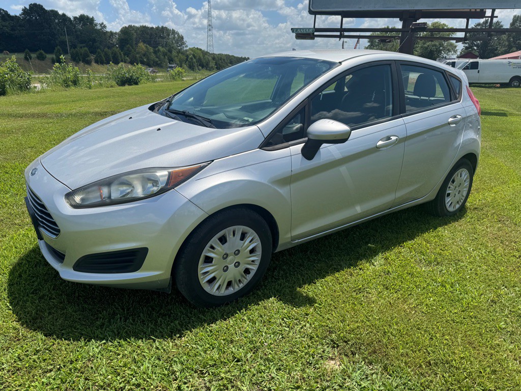 2016 Ford Fiesta Image 2