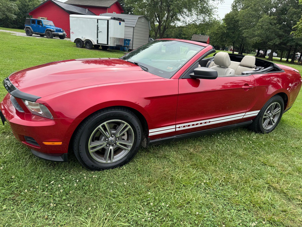 2012 Ford Mustang Image 1