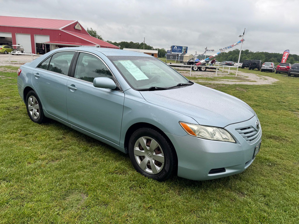2009 Toyota Camry Image 2