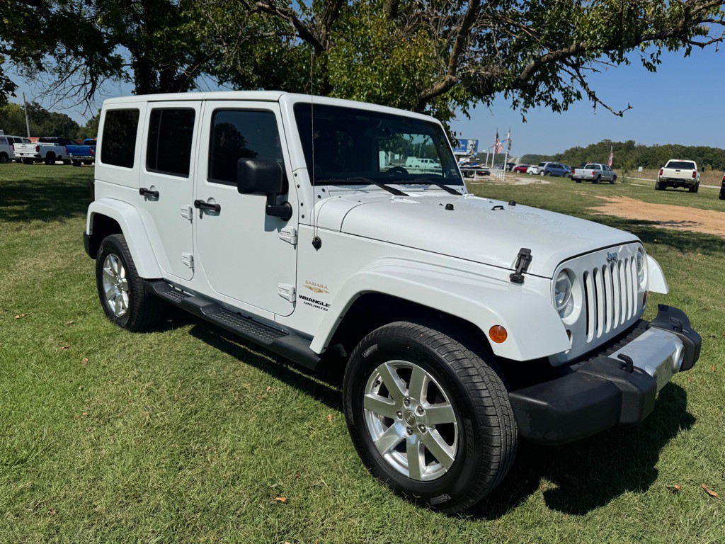 2013 Jeep Wrangler Unlimited Image 2
