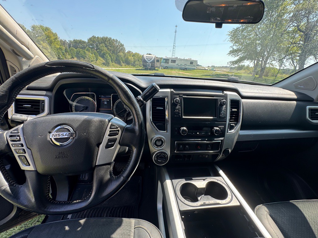 2019 Nissan Titan Image 7