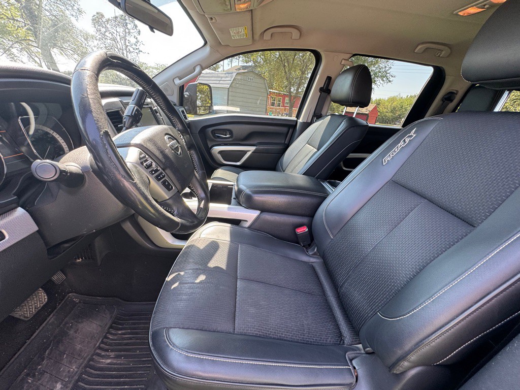2019 Nissan Titan Image 8