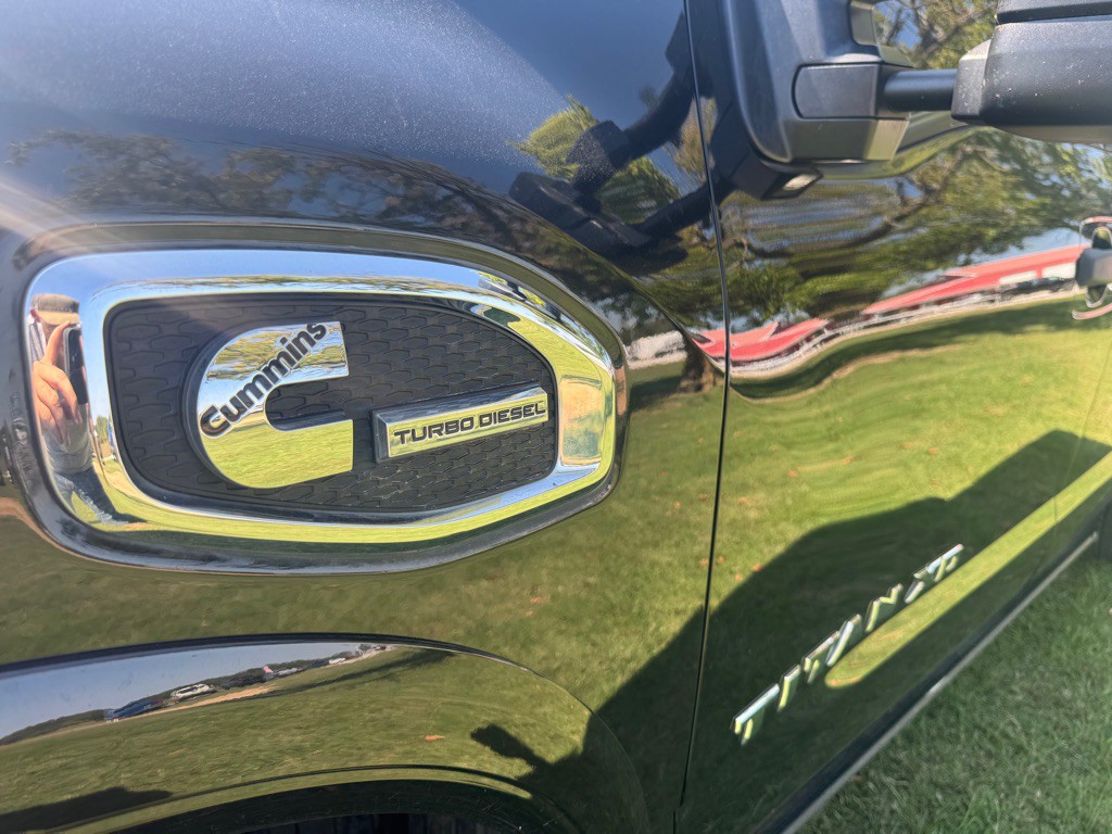 2019 Nissan Titan Image 16